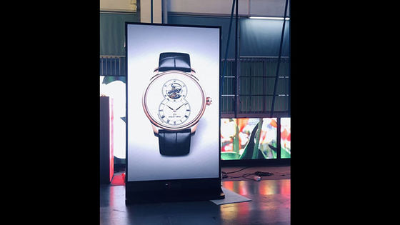 HD P1.875 Zewnętrzny wyświetlacz plakatu LED Przyciągające wzrok rozwiązanie do reklamy komercyjnej