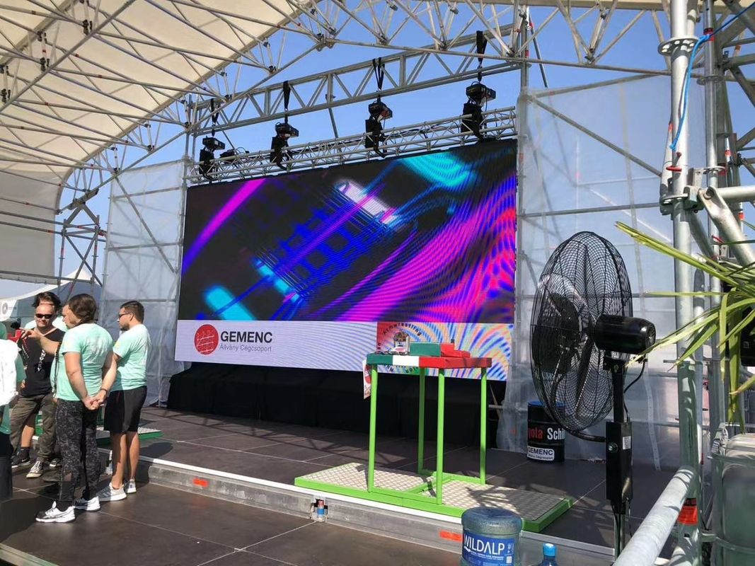 P2.6 P 2.9 P3.9 Wypożyczalnia sceny na zewnątrz Led Display High Brush DJ Station Led Panel Control Screen