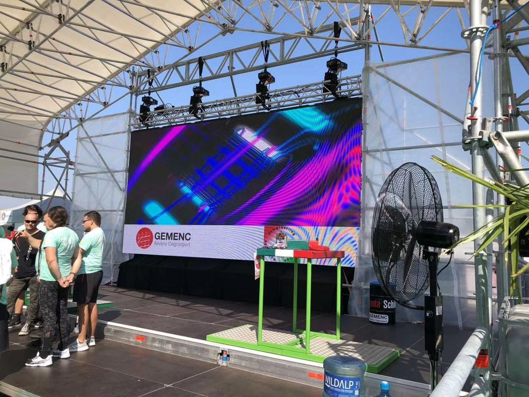 P2.6 P 2.976 P3.91mm Wynajem wydarzeń Ekran LED Billboard Outdoor Full Front Service Z ochronami narożników