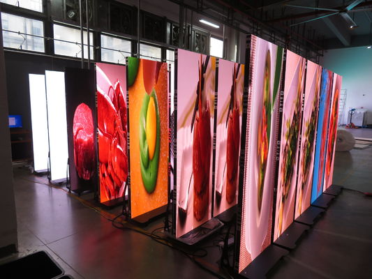 Dobra cena. Prosty montaż i przenośność: Gposter-A to najlepszy składany plakat LED na każdą okazję w Internecie